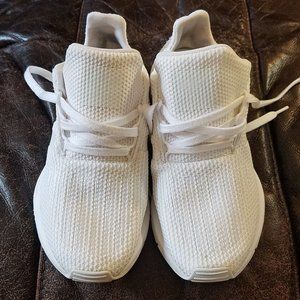 ADIDAS Swift Ortholite Big Kids sz3.5